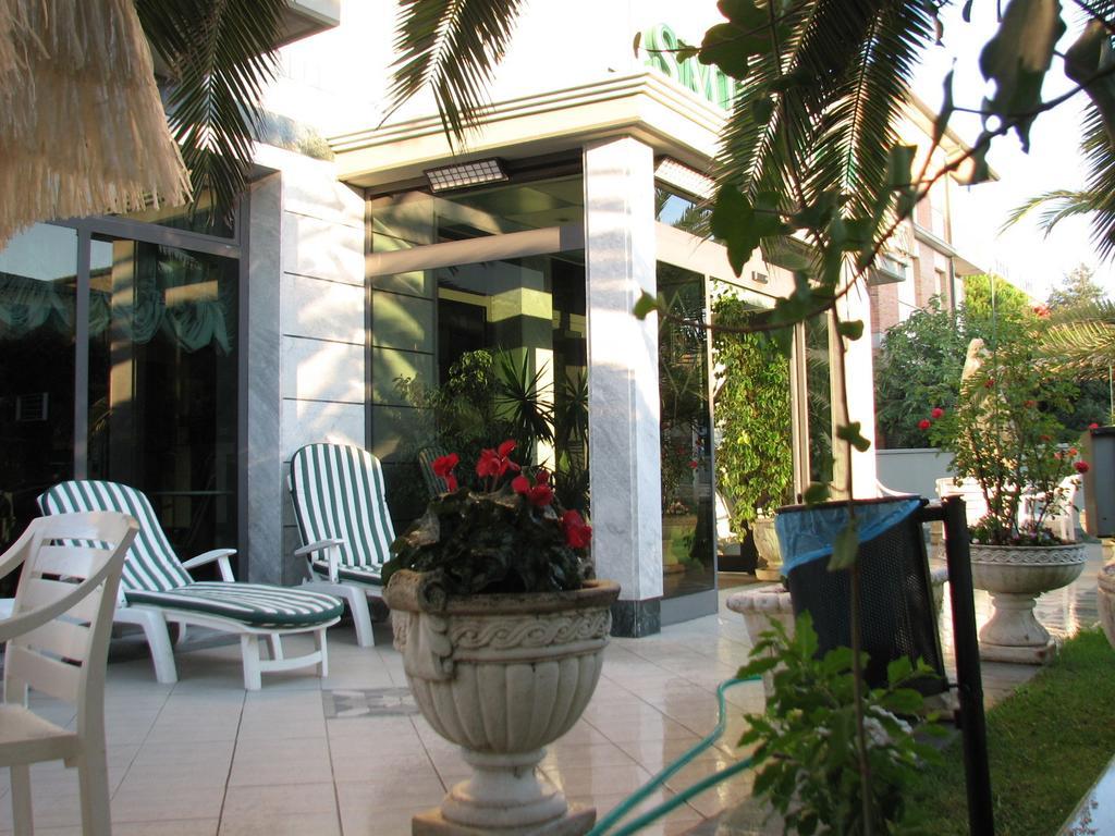 Hotel Smeraldo Lido di Camaiore Exterior photo